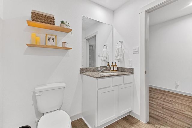 10002 Palm Royal Drive, Baytown, TX 77521