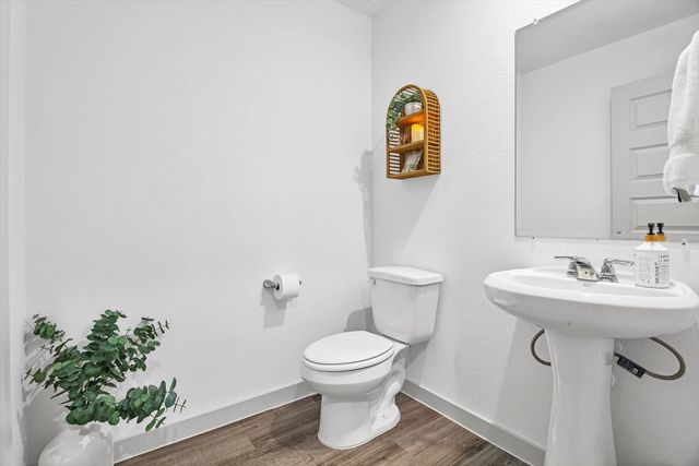 10002 Palm Royal Drive, Baytown, TX 77521