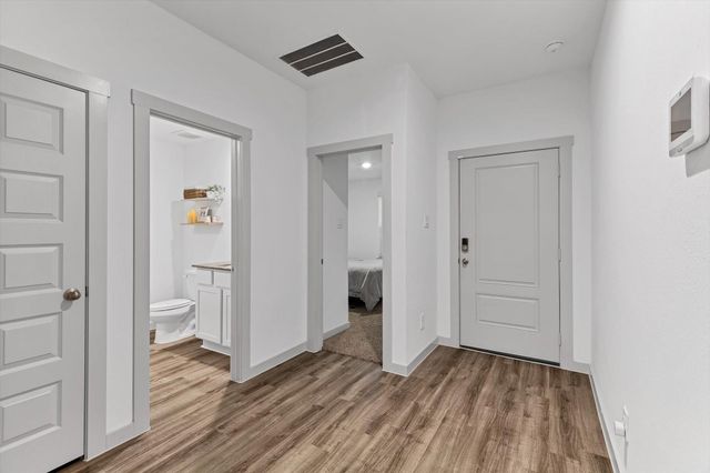 10002 Palm Royal Drive, Baytown, TX 77521