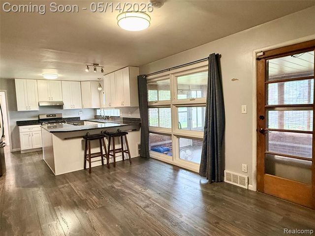 14129 Arnold, Redford, MI 48239