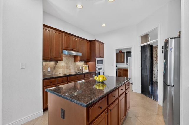302 High Plains DR, Dripping Springs, TX 78620
