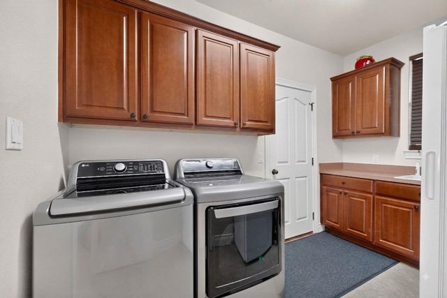 302 High Plains DR, Dripping Springs, TX 78620