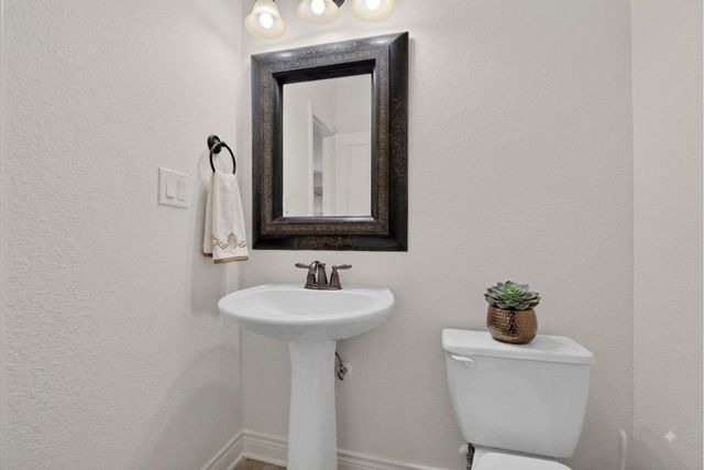 302 High Plains DR, Dripping Springs, TX 78620