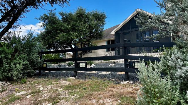 302 High Plains DR, Dripping Springs, TX 78620