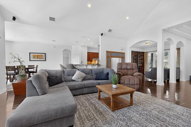 302 High Plains DR, Dripping Springs, TX 78620
