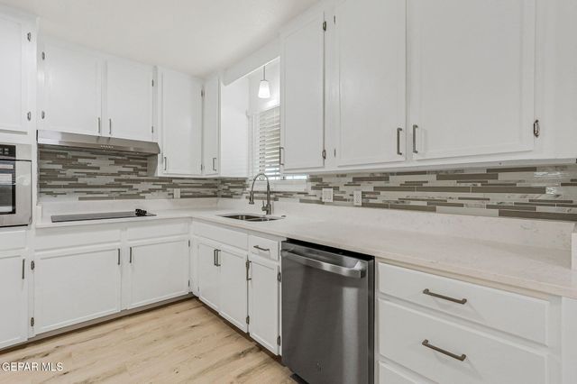 309 CLAIREMONT Road, El Paso, TX 79912