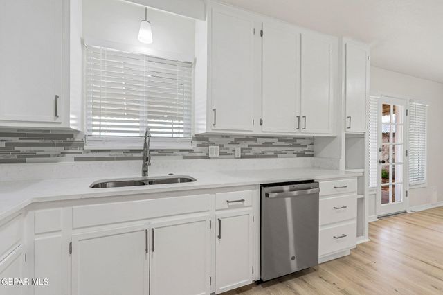 309 CLAIREMONT Road, El Paso, TX 79912