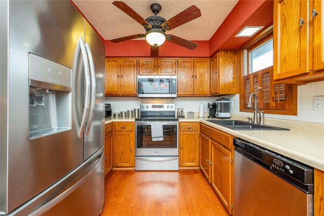 1225 Roland Avenue, Chariton, IA 50049