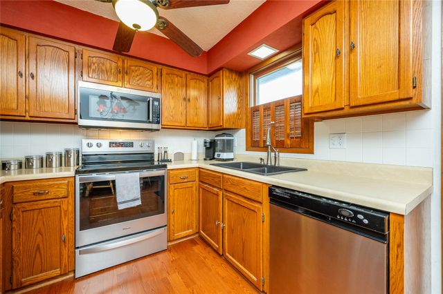 1225 Roland Avenue, Chariton, IA 50049