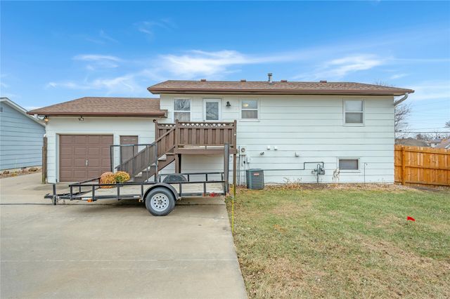 1225 Roland Avenue, Chariton, IA 50049