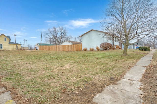 1225 Roland Avenue, Chariton, IA 50049