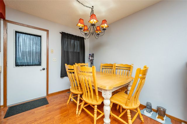 1225 Roland Avenue, Chariton, IA 50049