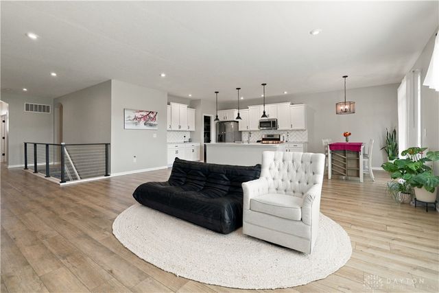1830 Kingsbarn Court, Miamisburg, OH 45342