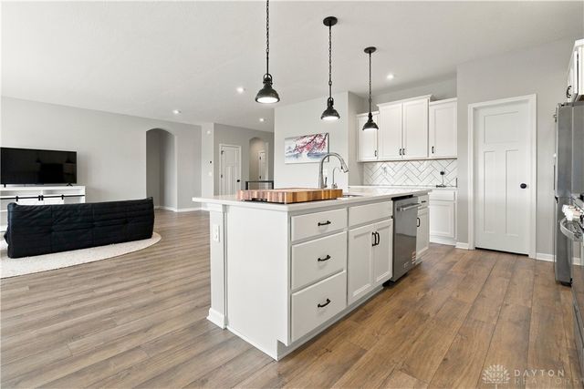 1830 Kingsbarn Court, Miamisburg, OH 45342