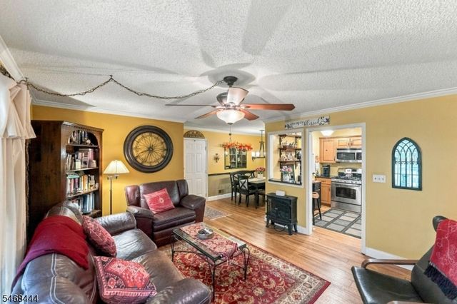 235 Kempsey Dr, North Brunswick Twp., NJ 08902