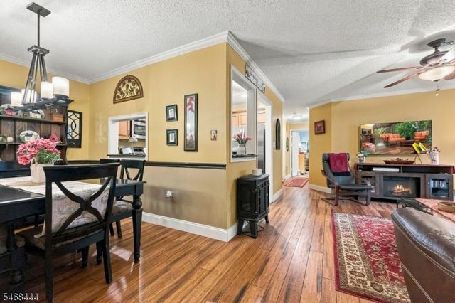 235 Kempsey Dr, North Brunswick Twp., NJ 08902