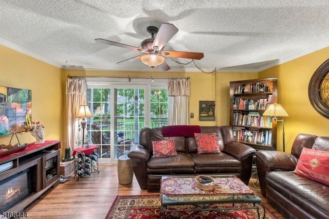 235 Kempsey Dr, North Brunswick Twp., NJ 08902