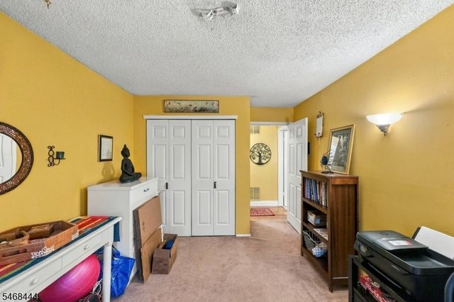 235 Kempsey Dr, North Brunswick Twp., NJ 08902