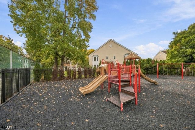 235 Kempsey Dr, North Brunswick Twp., NJ 08902