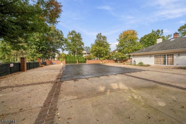 235 Kempsey Dr, North Brunswick Twp., NJ 08902