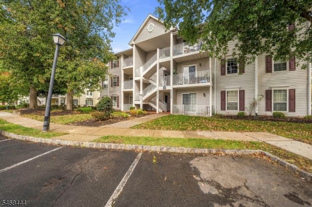 235 Kempsey Dr, North Brunswick Twp., NJ 08902