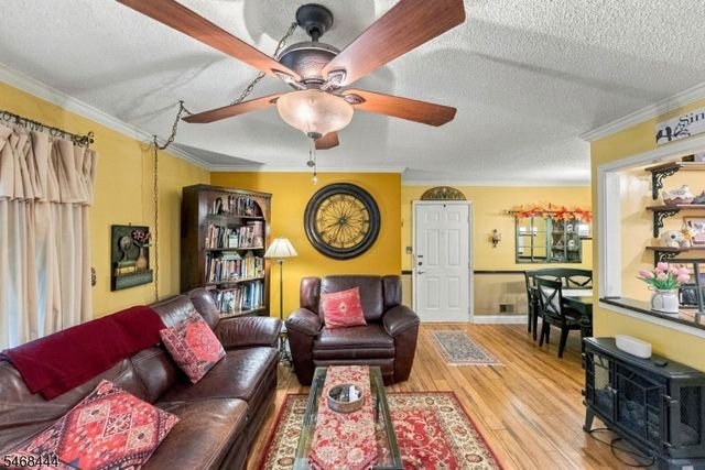 235 Kempsey Dr, North Brunswick Twp., NJ 08902