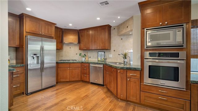 57 Pinewood, Irvine, CA 92604