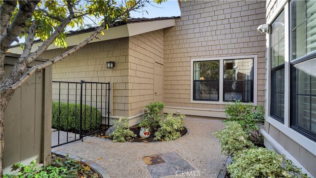 57 Pinewood, Irvine, CA 92604