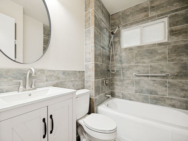 11817 Fernald Avenue, Dallas, TX 75218