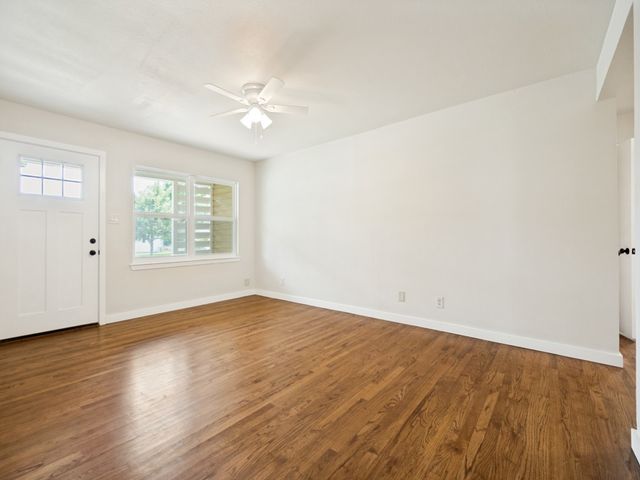 11817 Fernald Avenue, Dallas, TX 75218