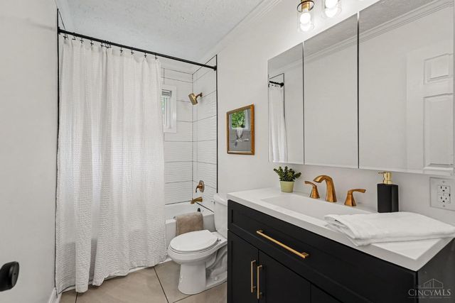 2065 Sevenhills Drive, Springfield Twp., OH 45240