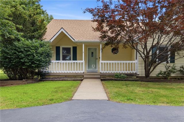 12306 E Brookfield Drive, Peculiar, MO 64078