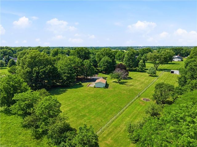 12306 E Brookfield Drive, Peculiar, MO 64078
