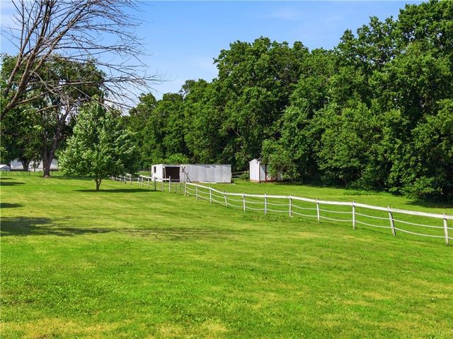 12306 E Brookfield Drive, Peculiar, MO 64078