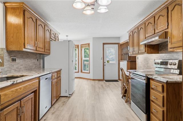 12306 E Brookfield Drive, Peculiar, MO 64078