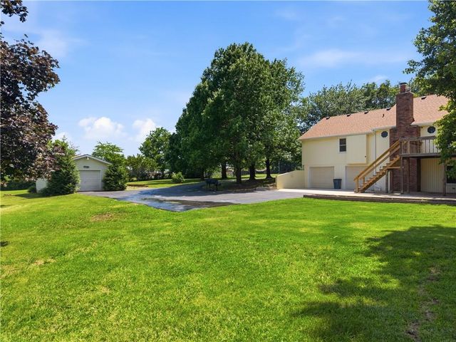 12306 E Brookfield Drive, Peculiar, MO 64078