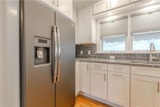 904 Pinkston Avenue, Grandview, MO 64030