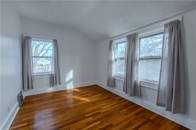 904 Pinkston Avenue, Grandview, MO 64030