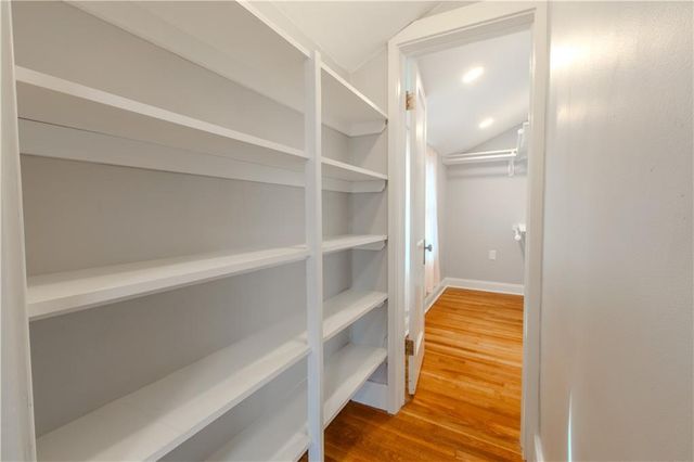 904 Pinkston Avenue, Grandview, MO 64030