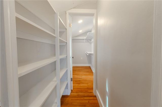 904 Pinkston Avenue, Grandview, MO 64030