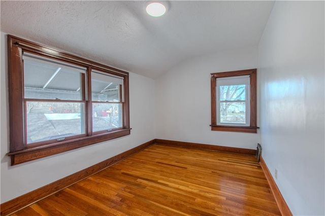 904 Pinkston Avenue, Grandview, MO 64030