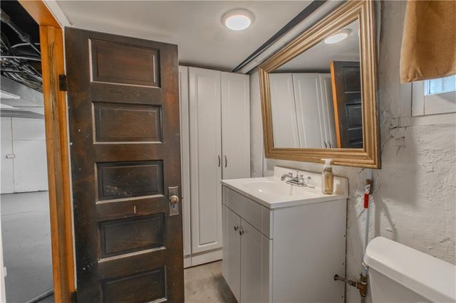 904 Pinkston Avenue, Grandview, MO 64030