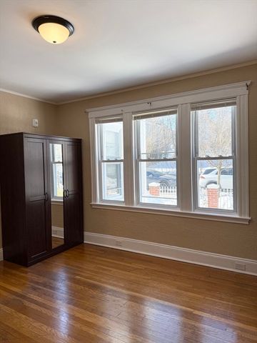 123 Glendower Rd 1, Boston, MA 02131