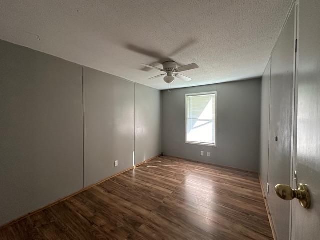 1105 N Rockdale ST, Lexington, TX 78947