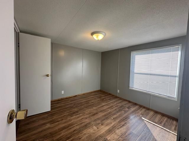 1105 N Rockdale ST, Lexington, TX 78947