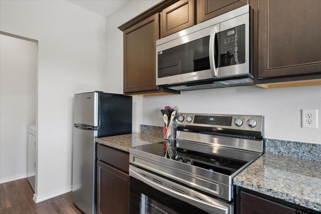 973 Martin St, Chandler, TX 75758