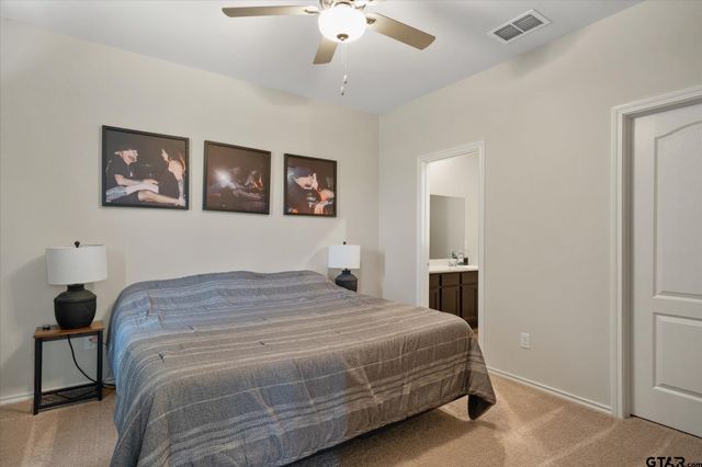 973 Martin St, Chandler, TX 75758