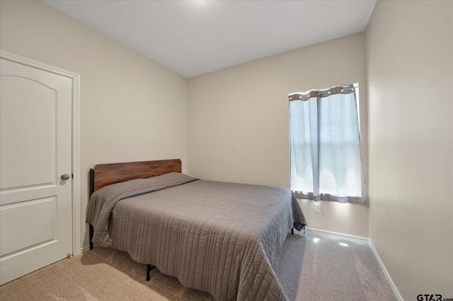 973 Martin St, Chandler, TX 75758