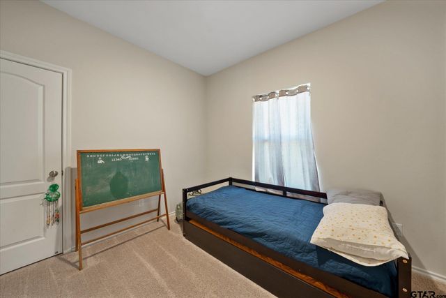 973 Martin St, Chandler, TX 75758