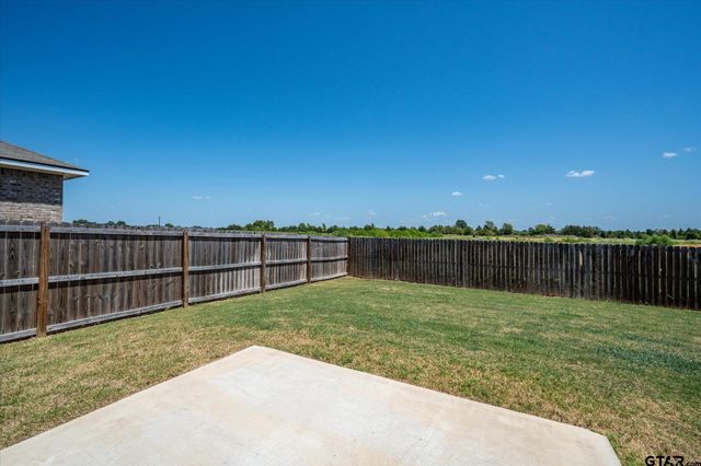 973 Martin St, Chandler, TX 75758